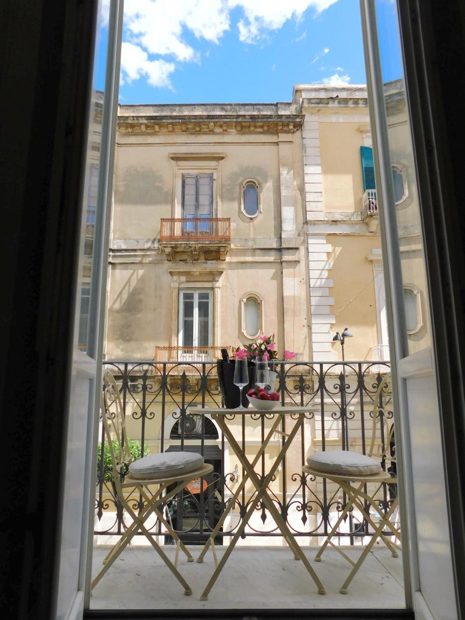 Ferienwohnung La Dimora Dei Mille Syrakus Exterior foto