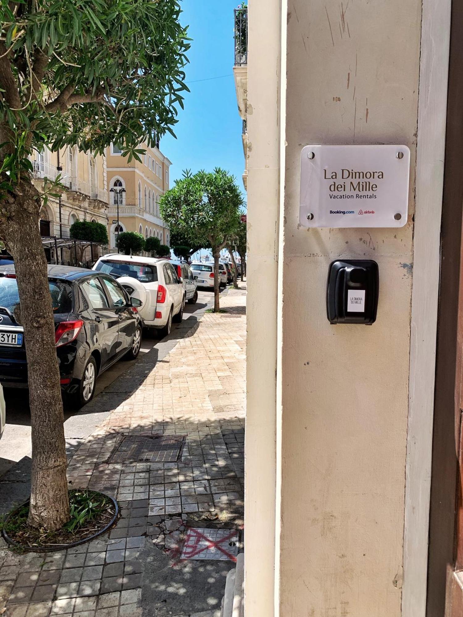 Ferienwohnung La Dimora Dei Mille Syrakus Exterior foto